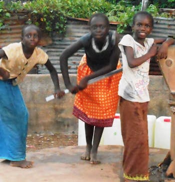 Schoon drinkwater voor vier dorpen in Gambia