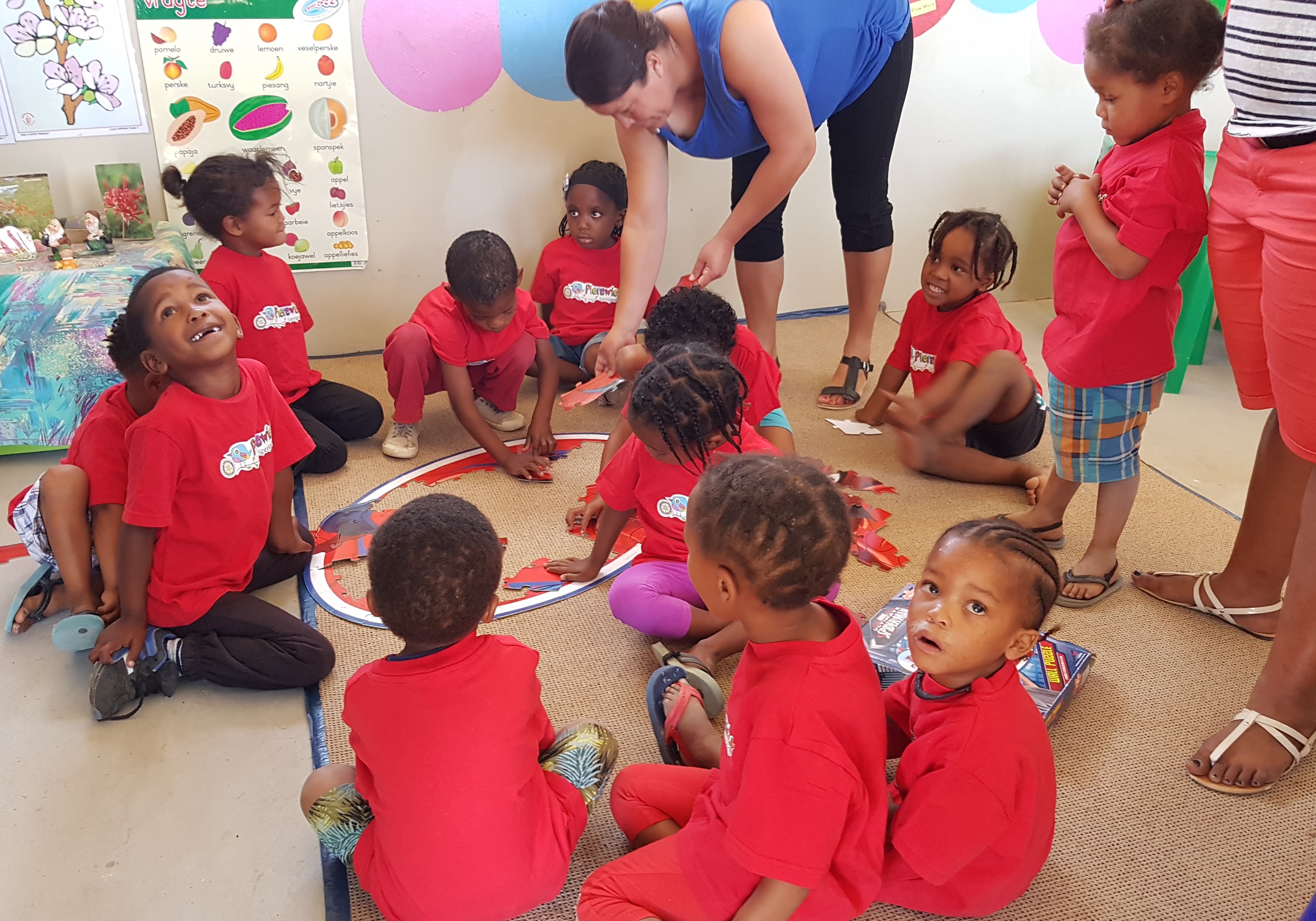 Kinderen op een crèche in Zuid Afrika.