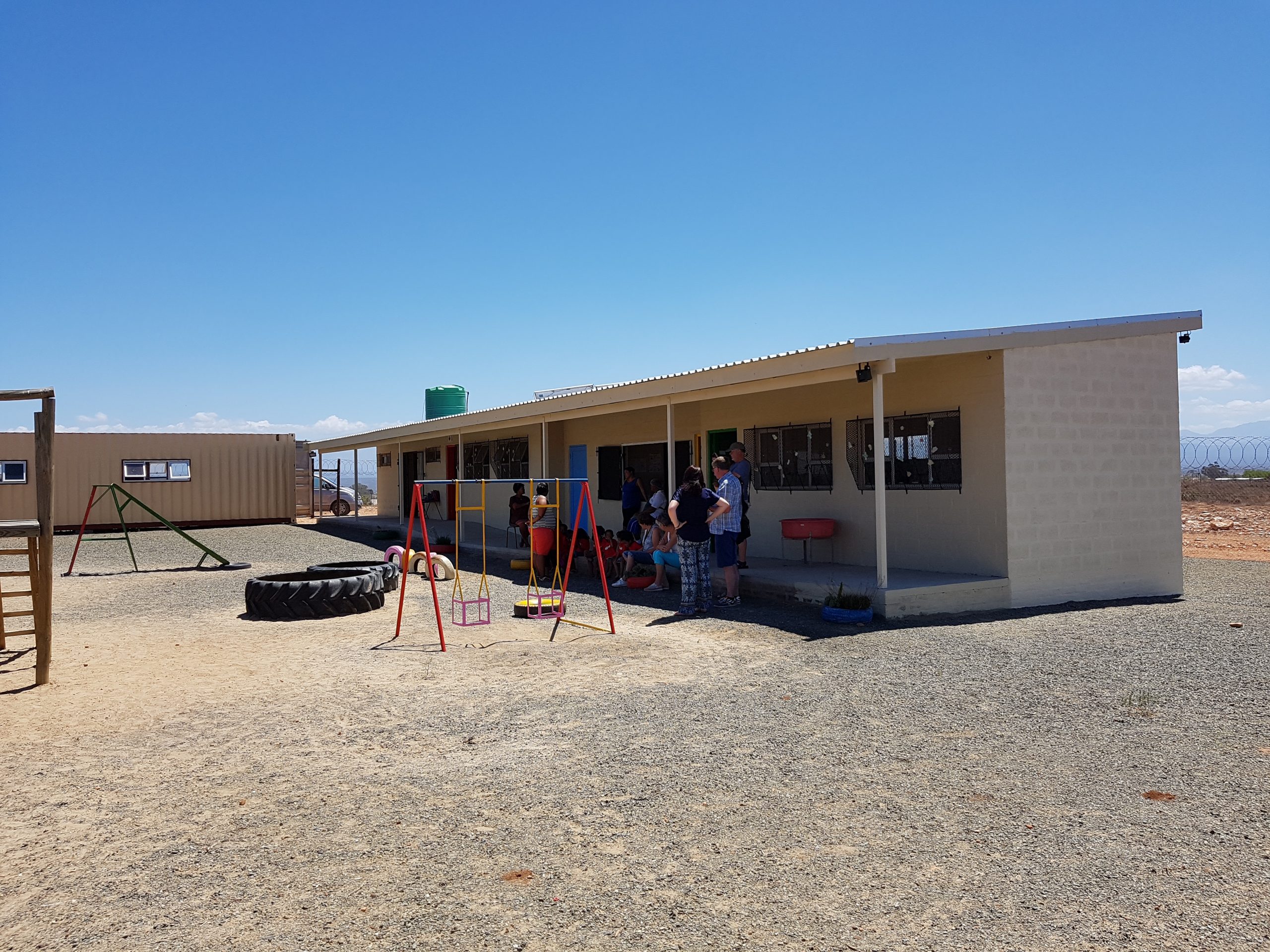 Het gebouw van de creche in Zuid Afrika.
