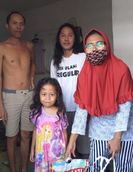 Ibu Ninik en familie