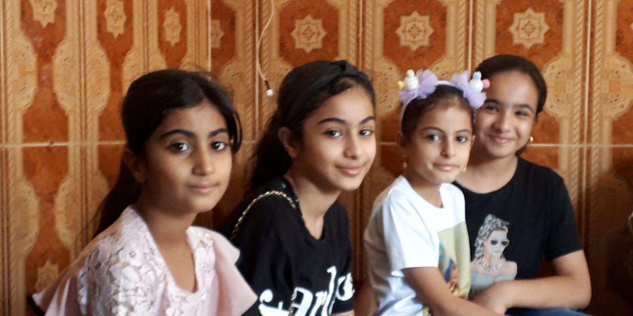 Een groep meisjes in Irak.