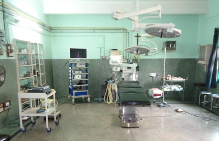 Splinternieuwe medische spullen in India.