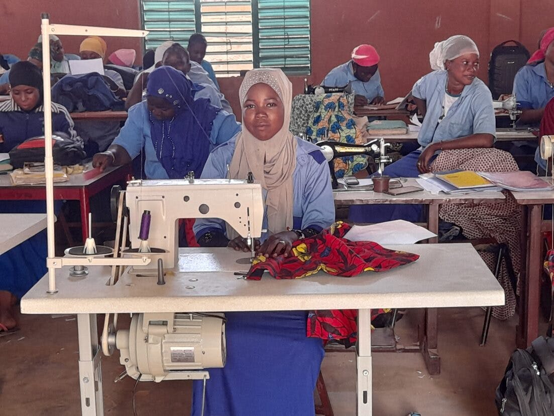 Vakonderwijs kleding maken in Burkina Faso