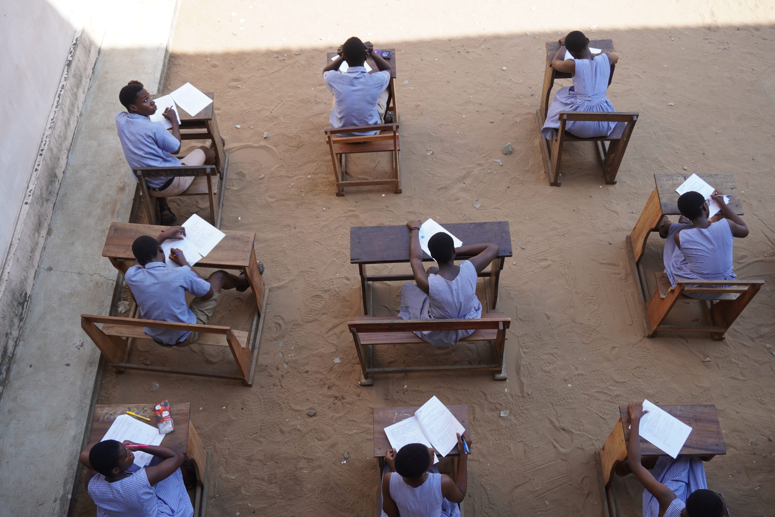 Kinderen in schoolbanken