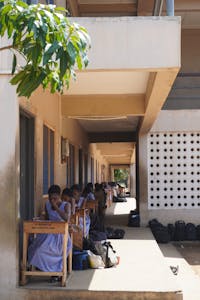 Kinderen in schoolbanken